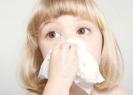 somui.jpg1 Phương pháp phòng bệnh hô hấp cho trẻ